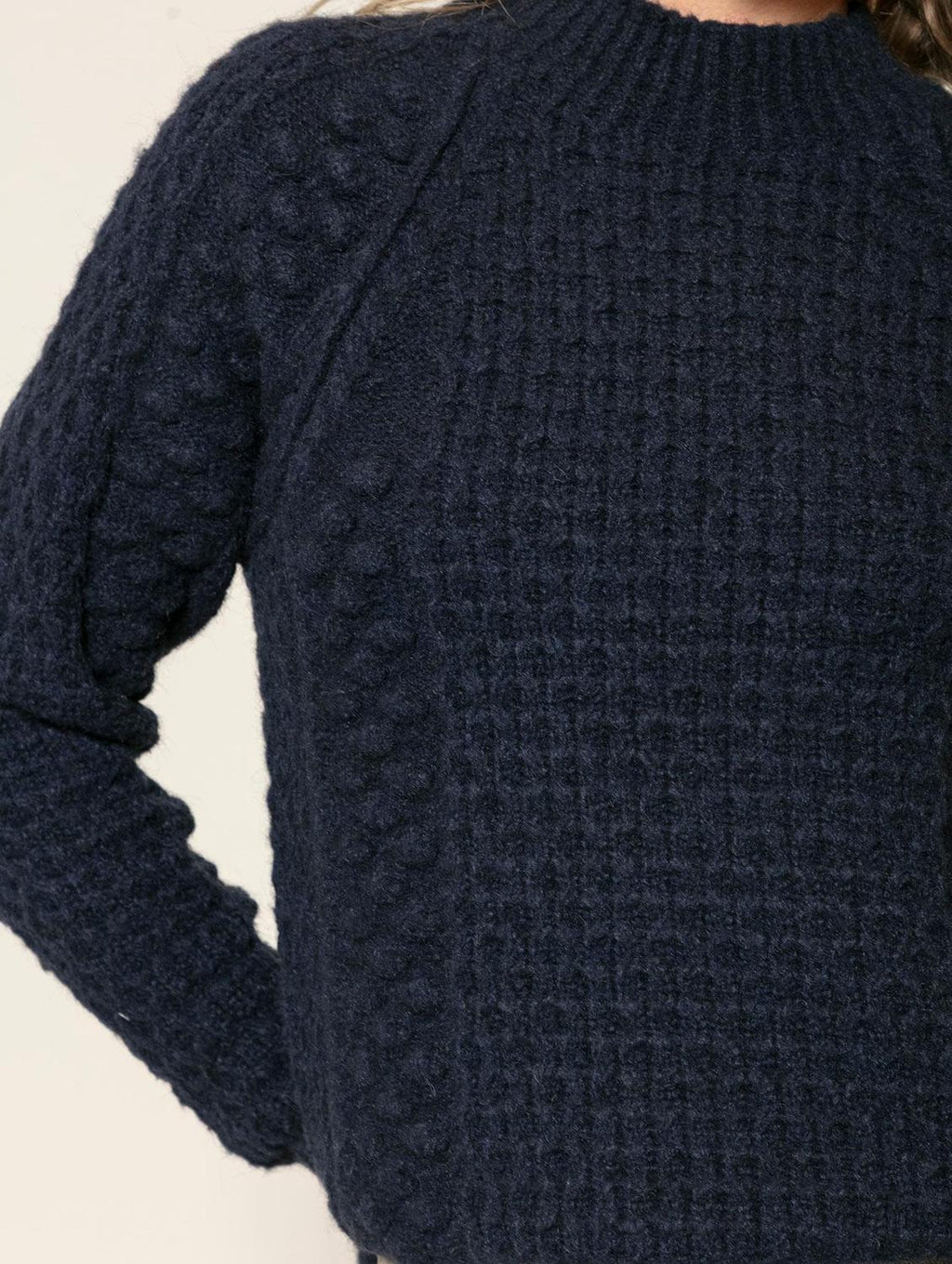 Blusa em ponto detalhado com cava raglan Biamar
