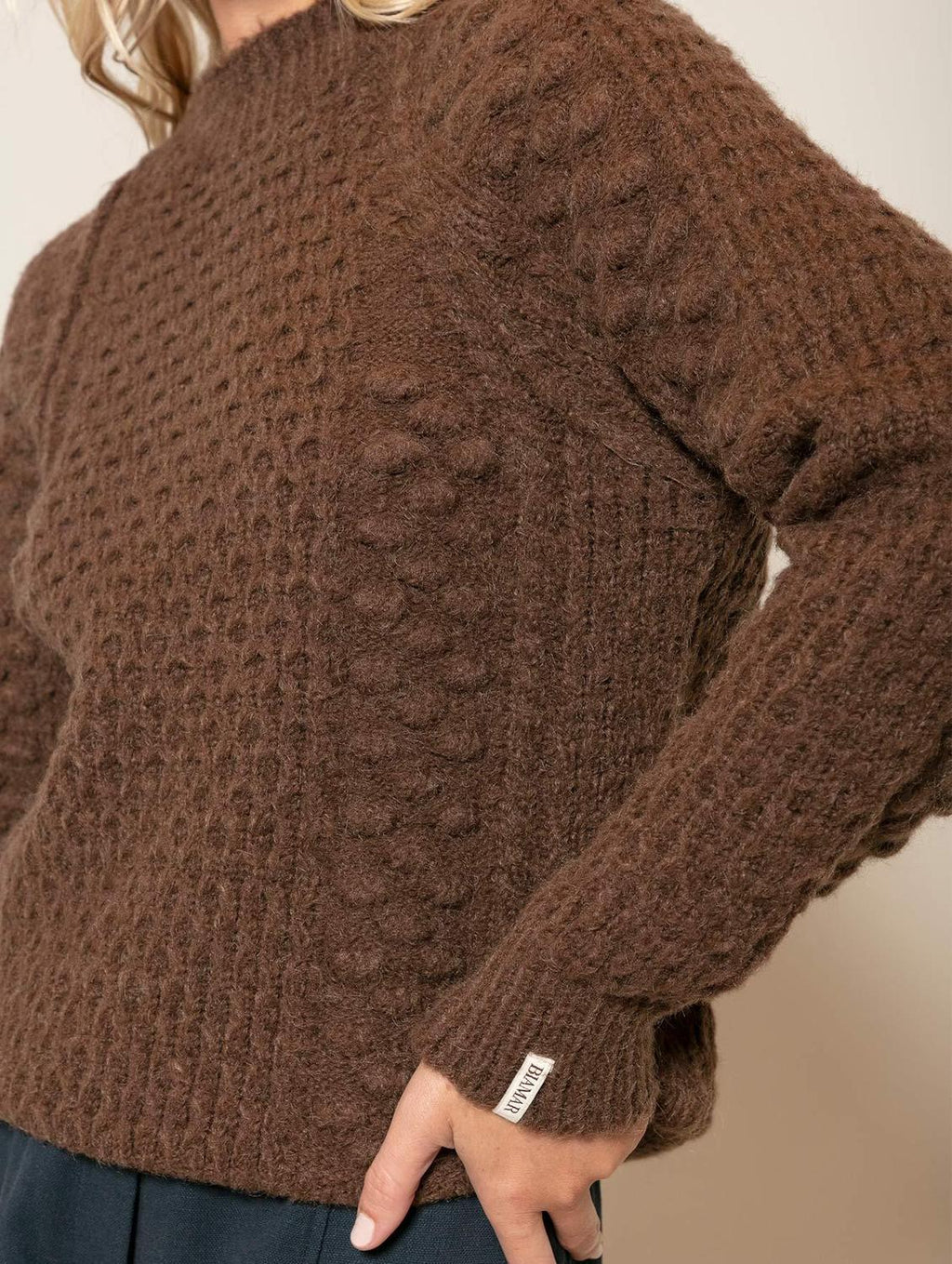 Blusa em ponto detalhado com cava raglan Biamar