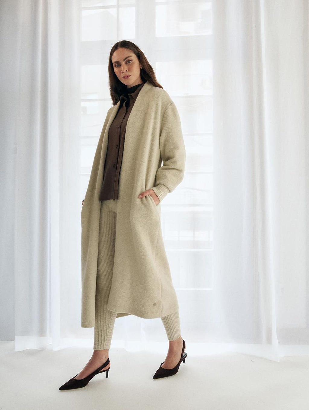 Casaco midi em fio pluma exclusivo Biamar