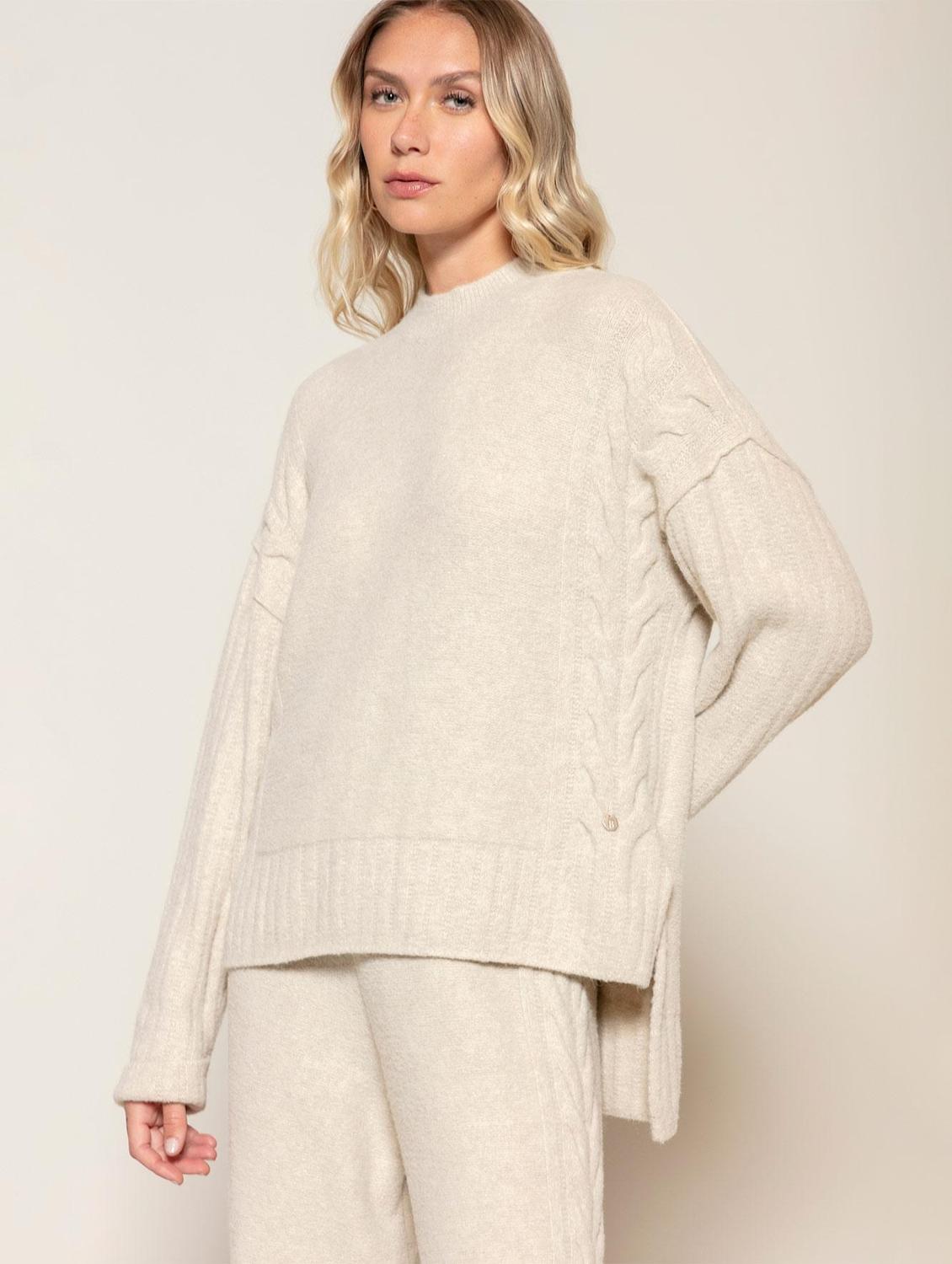 Blusa alongada com detalhe em trança e canelado Biamar